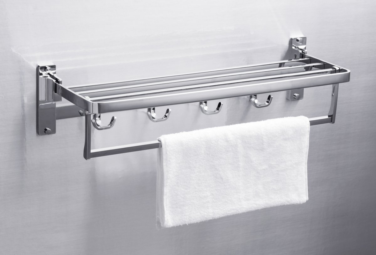 Корзинка для полотенец в ванную комнату