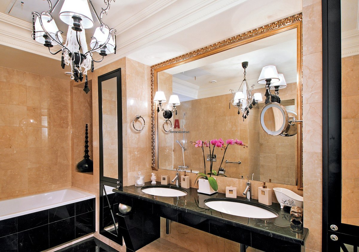 Большое зеркало в ванную