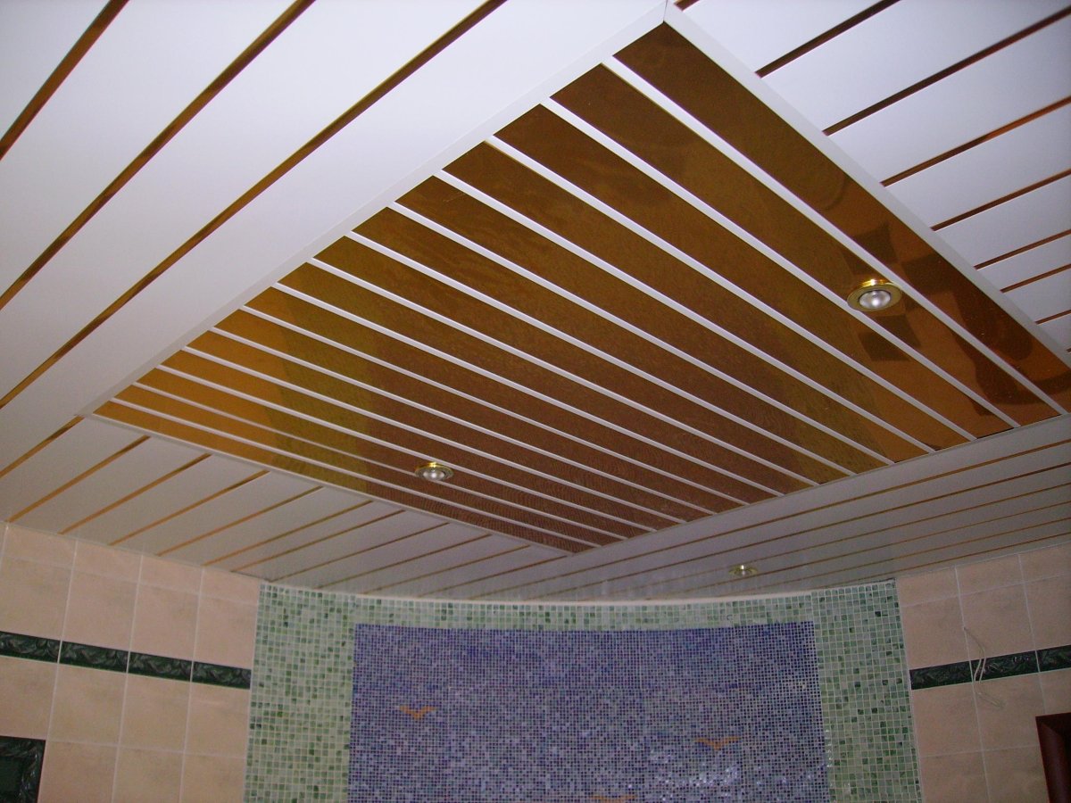 Кубообразный реечный потолок балки