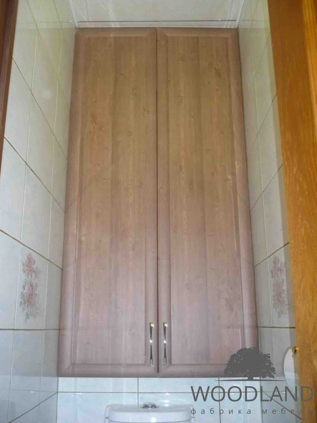 Жалюзийные дверцы в туалете