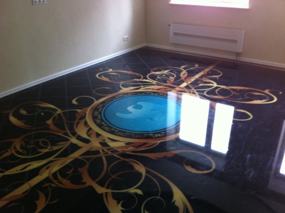 Заливной пол в ванной