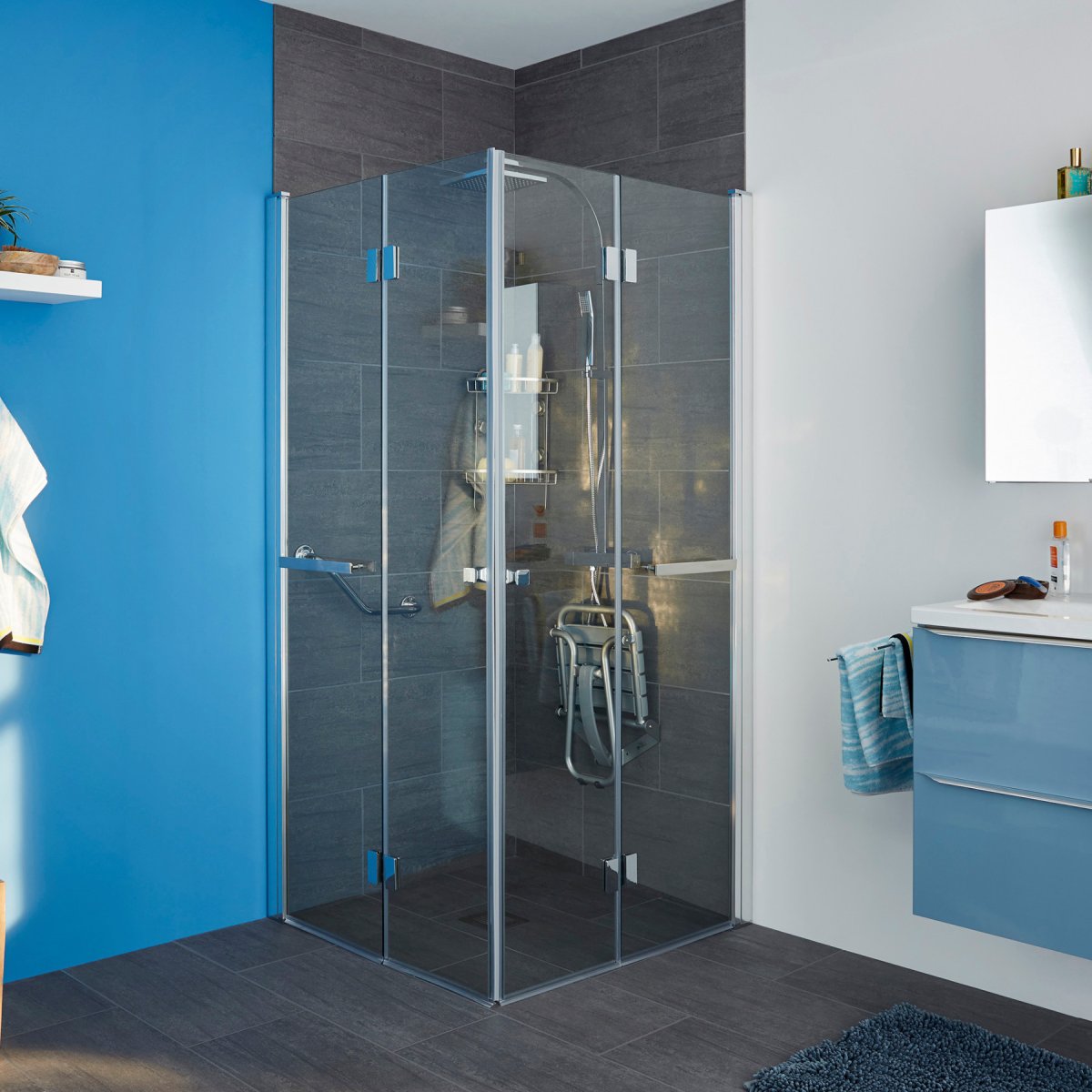 Дверь в ванную комнату