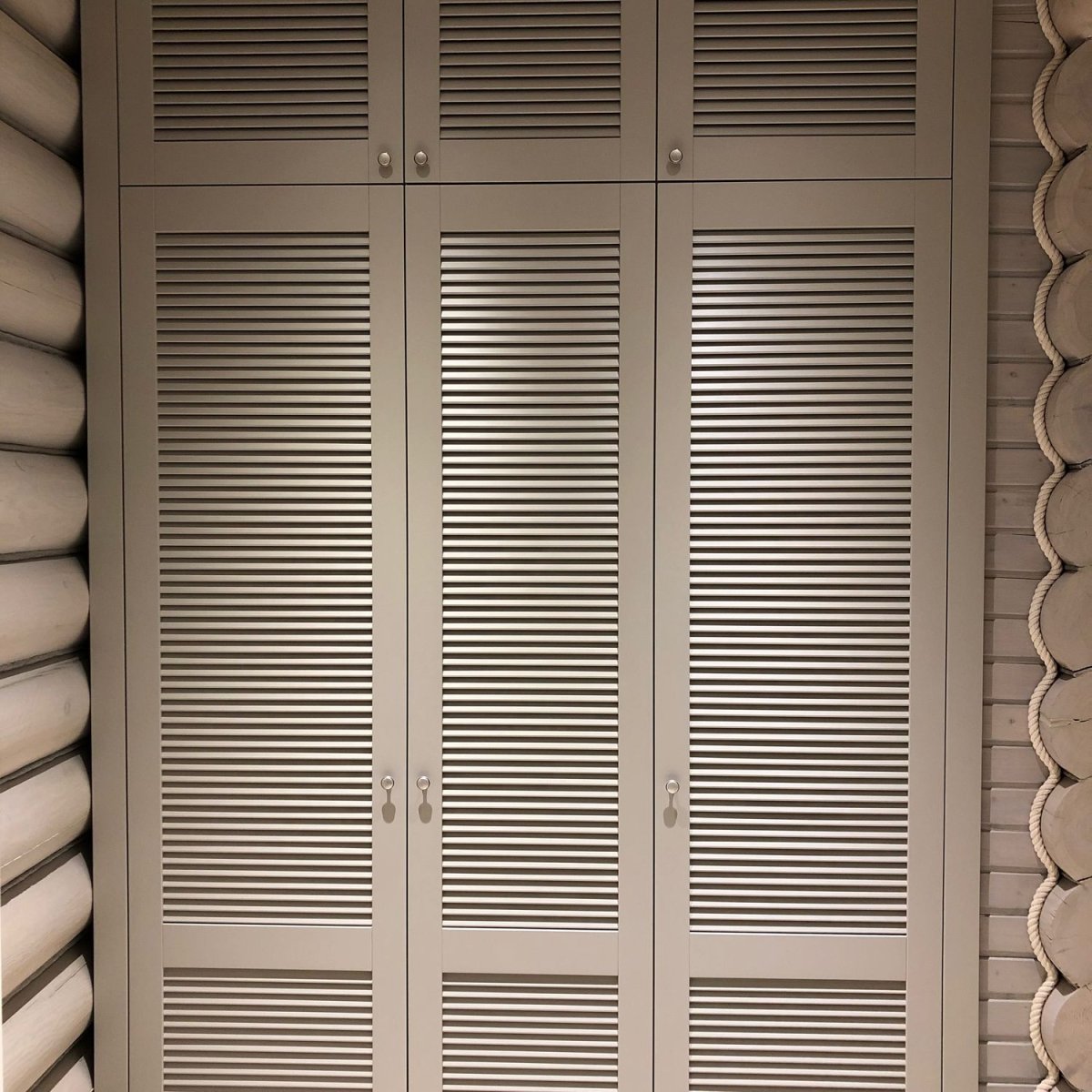 Дверка жалюзийная 1105х494х20