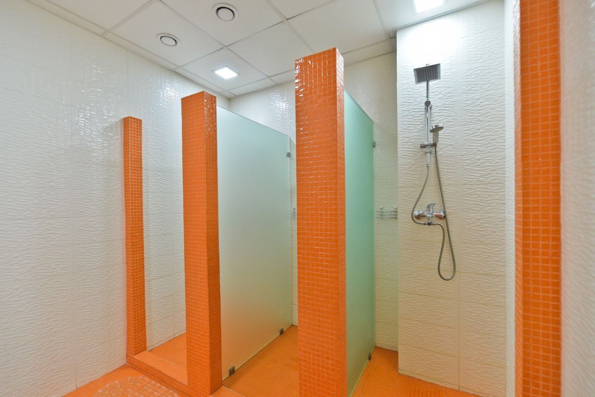 World class  душевые кабинки