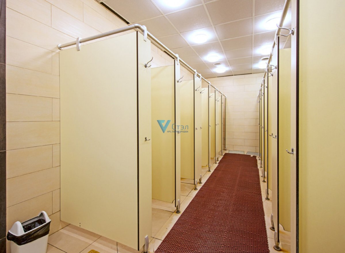 Общественные душевые перегородки