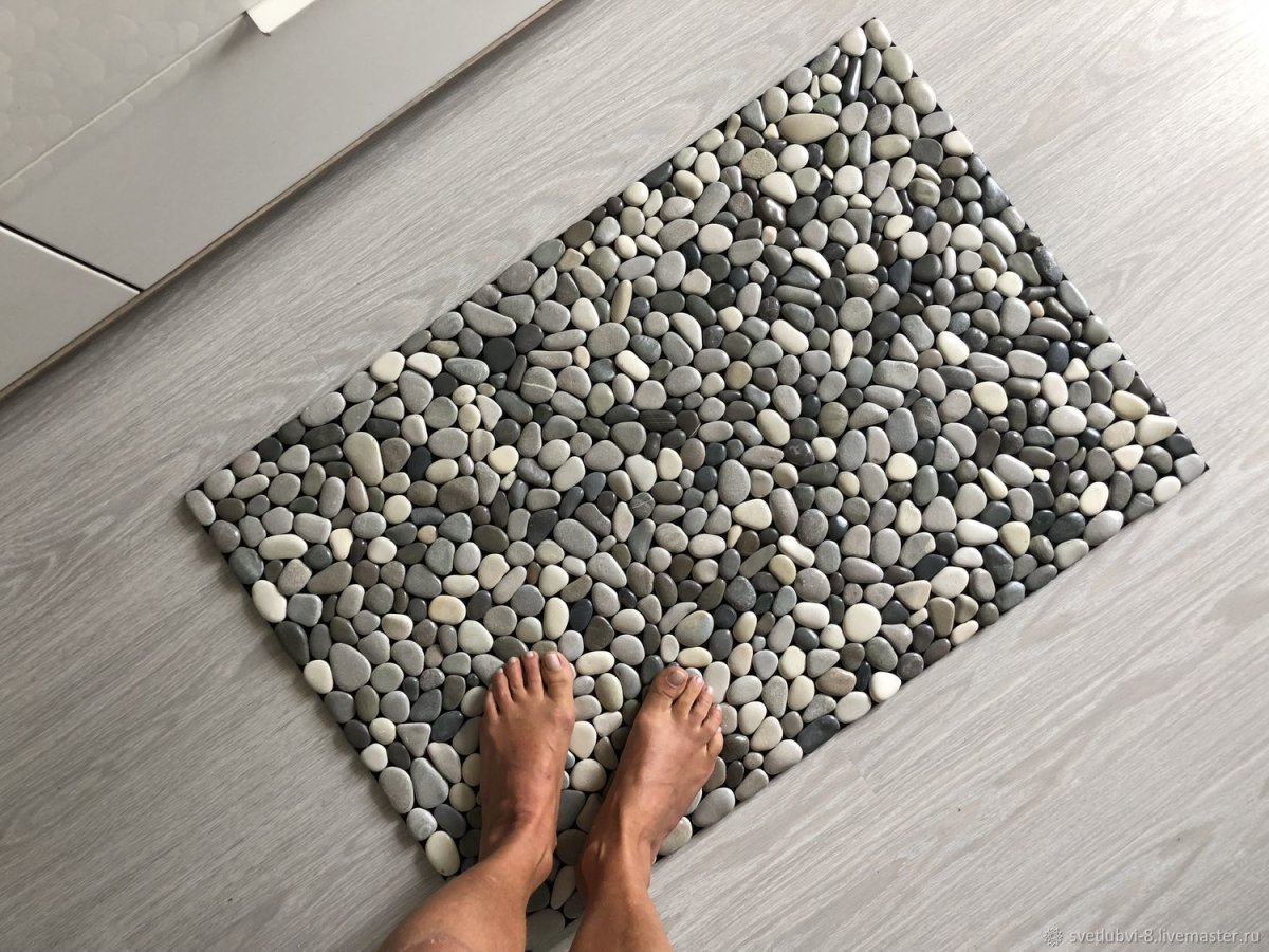 Коврик из камней
