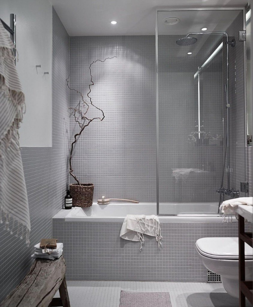 Маленькая ванная в серых тонах - 71 фото
