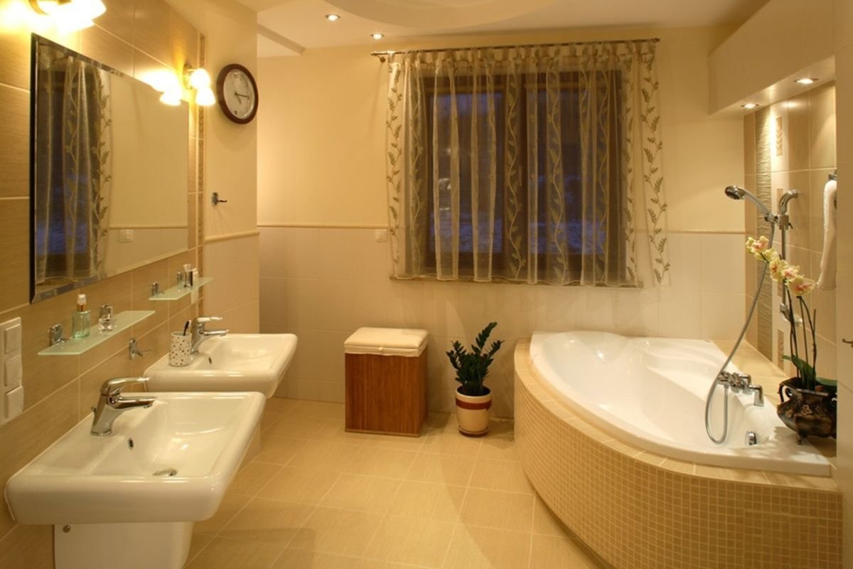 Ванной комната как красиво сделать. Ванная комната в частном доме ъ. Красивые Ванные комнаты. Обустройство ванной комнаты в частном доме. Красивая ванная комната дизайн.