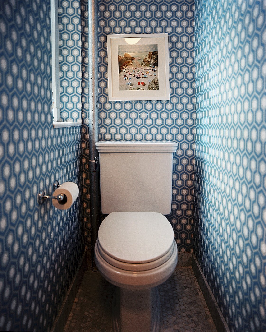 Как выбрать обои для туалета: 60 современных фото и идей дизайна