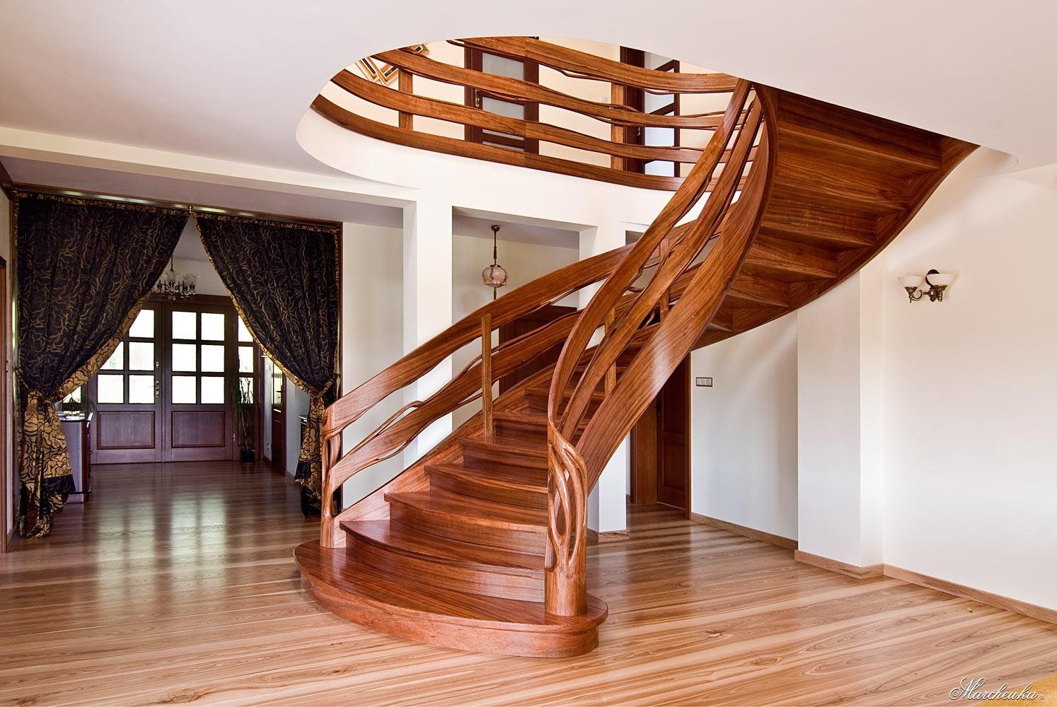Виды деревянных. Красивые деревянные лестницы. Лестница винтовая деревянная. Винтовая лестница из дерева. Роскошные деревянные лестницы.