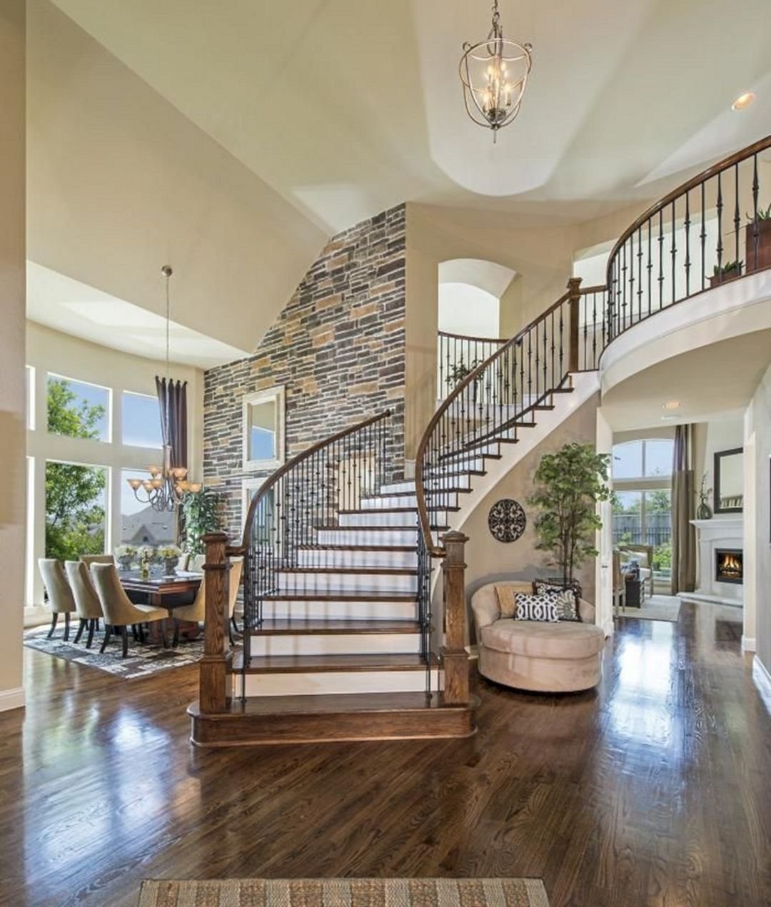 Дизайн лестницы в доме в Нью-Йорке: стильные идеи 🏠 Лестница в интерьере дома