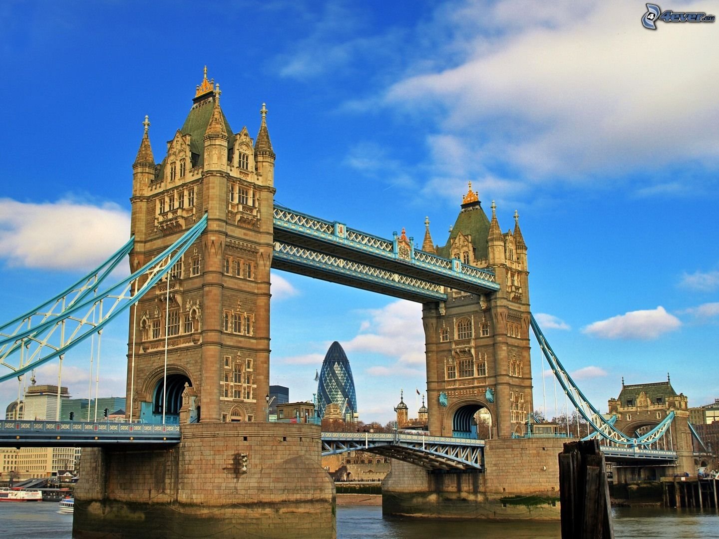 Тауэрский мост лондон. Тауэрский мост в Великобритании. Тауэрский мост достопримечательности Лондона. Лондон мост Тауэр бридж. Биг Бен, мост Тауэра, Холирудский дворец.