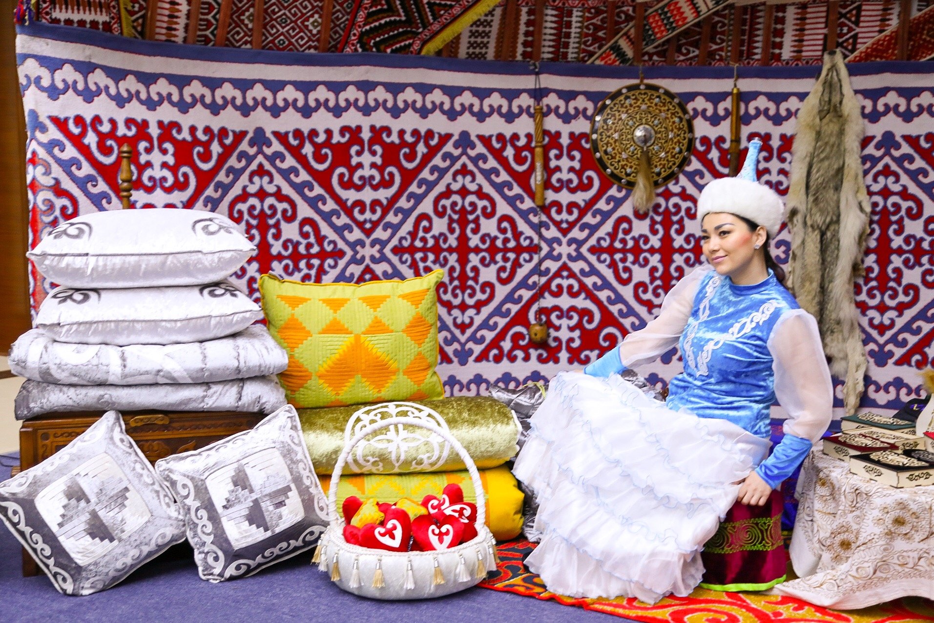 Наурыз мейрамы что это за праздник. Казахские праздники. Национальный казахский колорит. Праздник Наурыз для детей. 22 Наурыз.