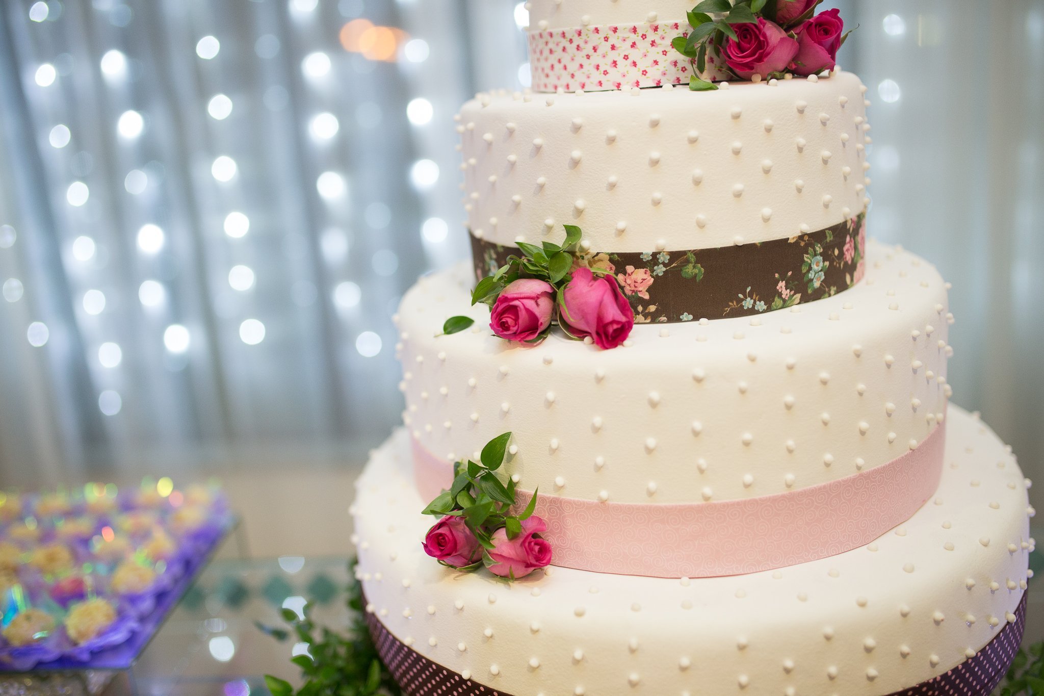 Магазин красивых тортов. Красивые торты. Свадебный торт!. Красивые торты на день рождения. Украшение свадебного торта.