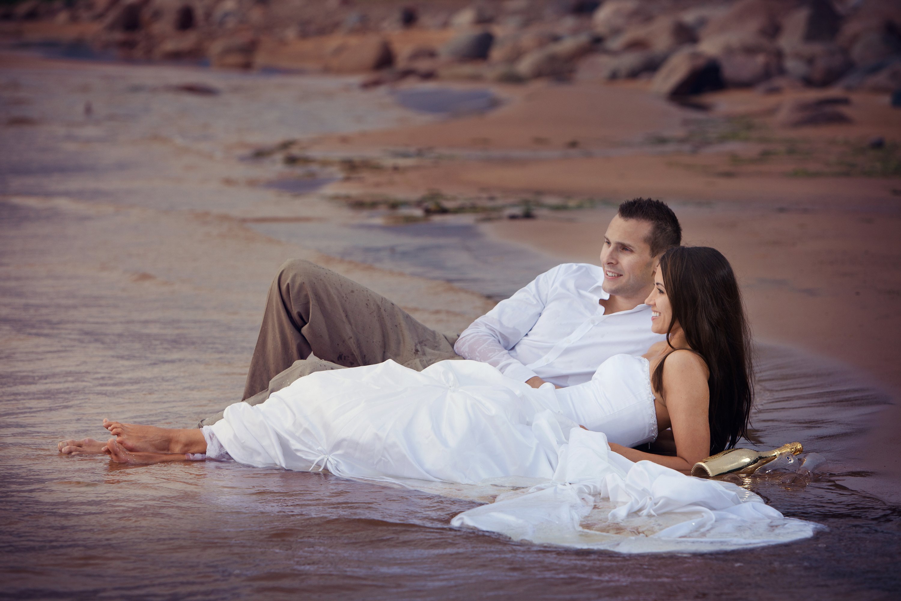Хочу быть вдвоем. Влюбленные на берегу моря. Романтическая фотосессия. Свадьба на берегу моря. Свадьба на берегу моря для двоих.