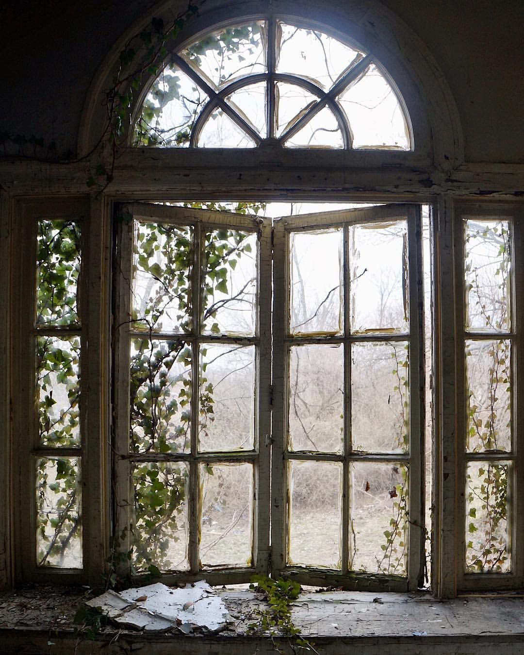 старые окна в интерьере