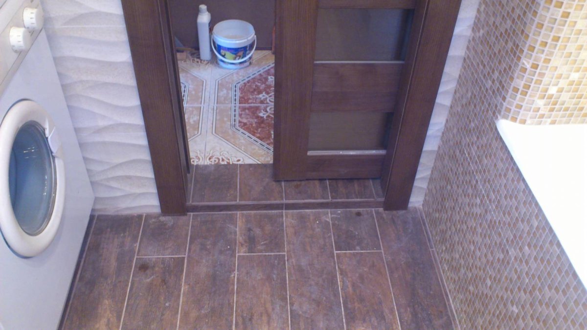 Пороги в ванную и туалет