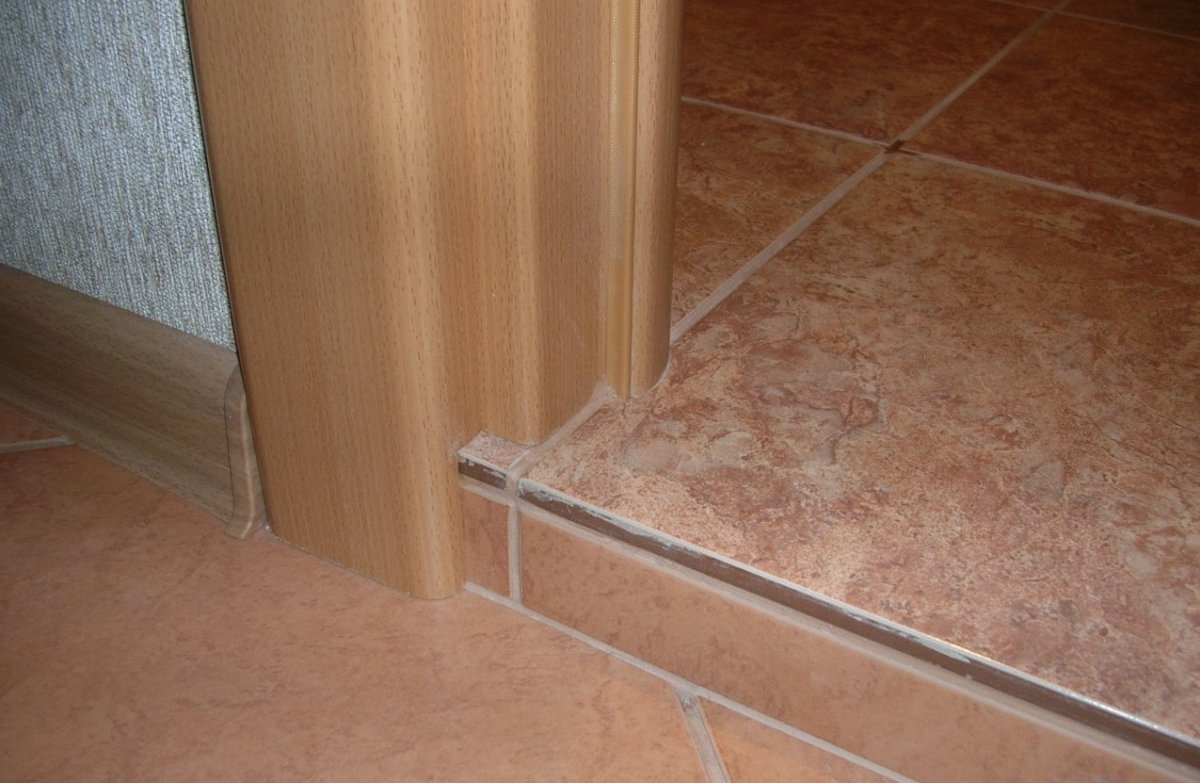 Порожек из комнаты в комнату