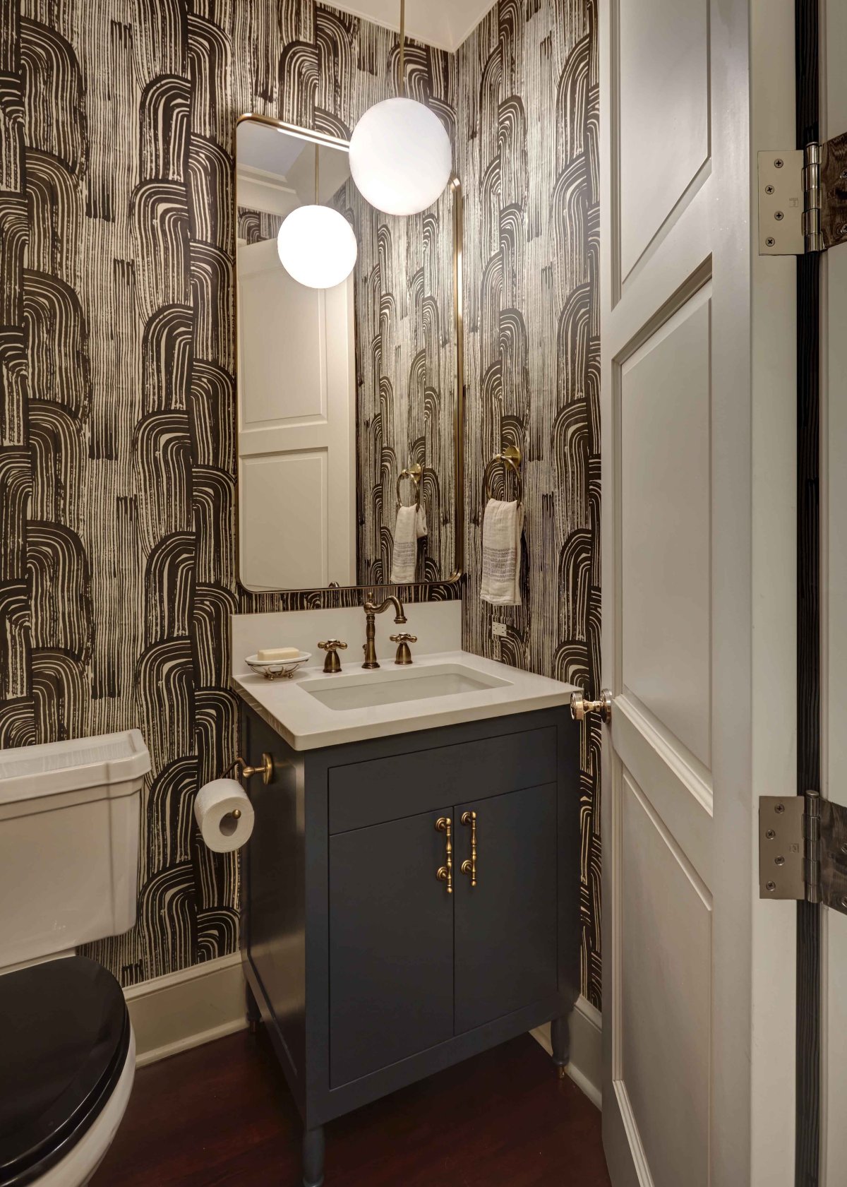 Туалетная комната в ретро стиле