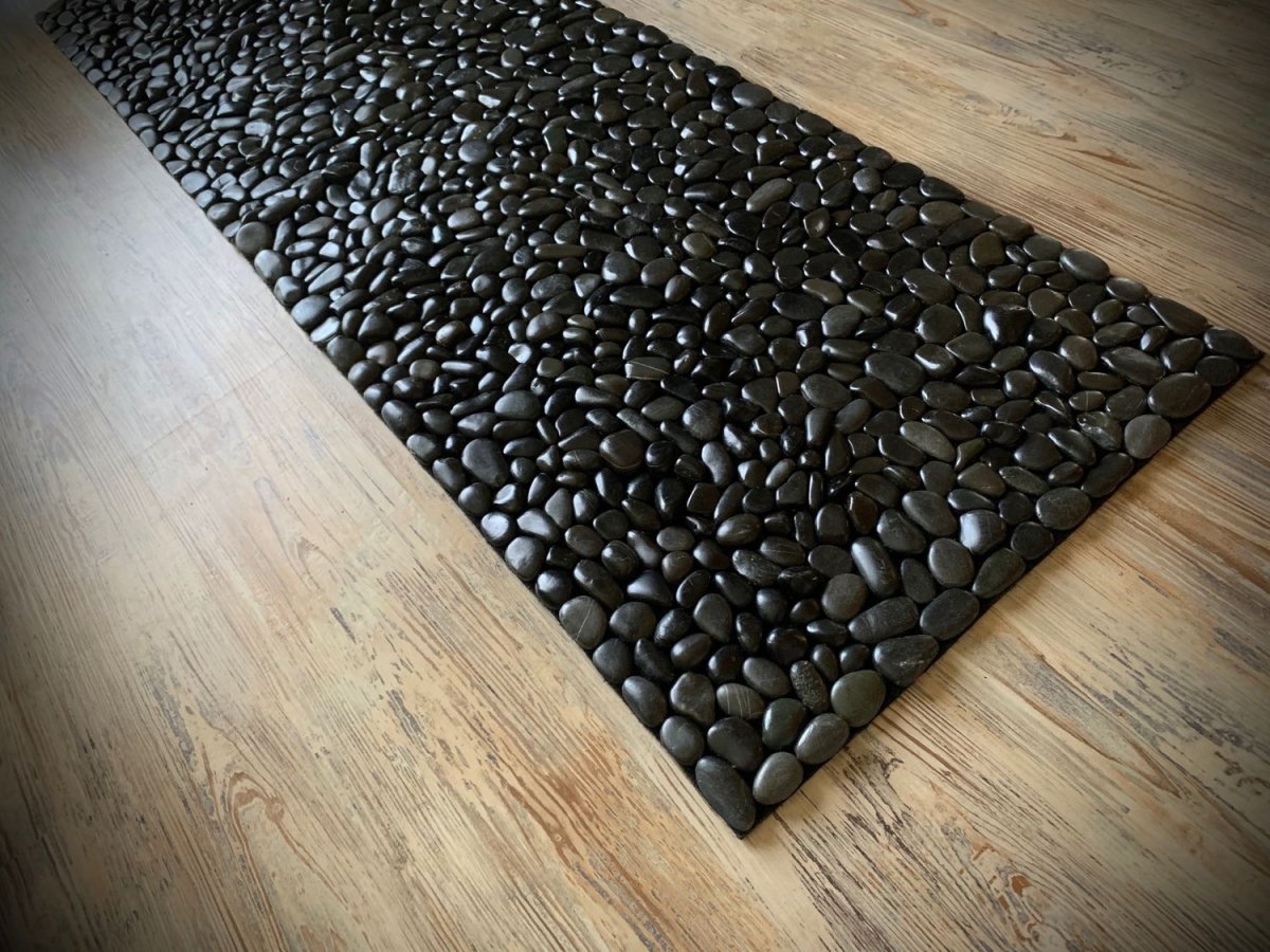 Душевой поддон из гальки