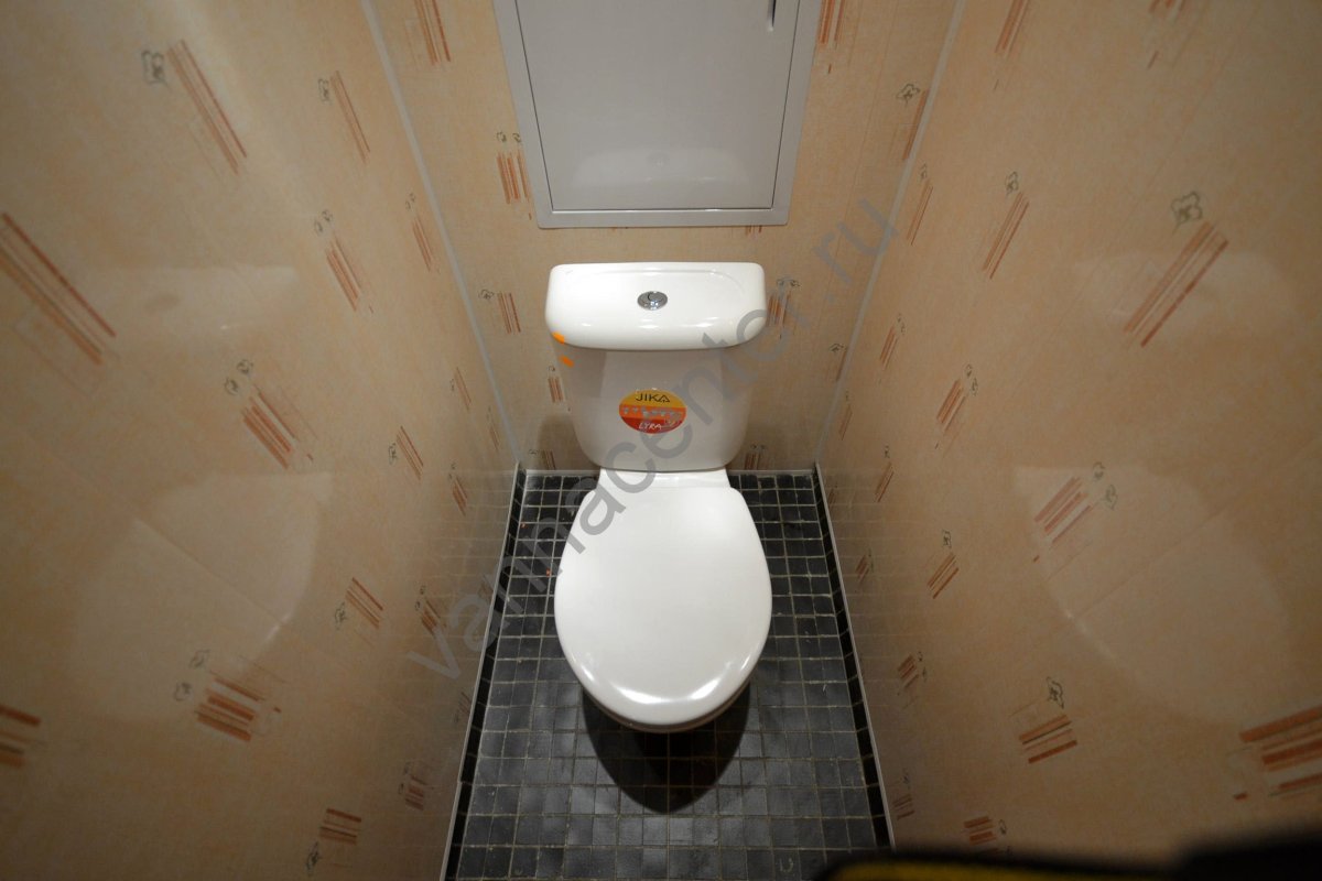 Интерьер туалета в квартире из панелей