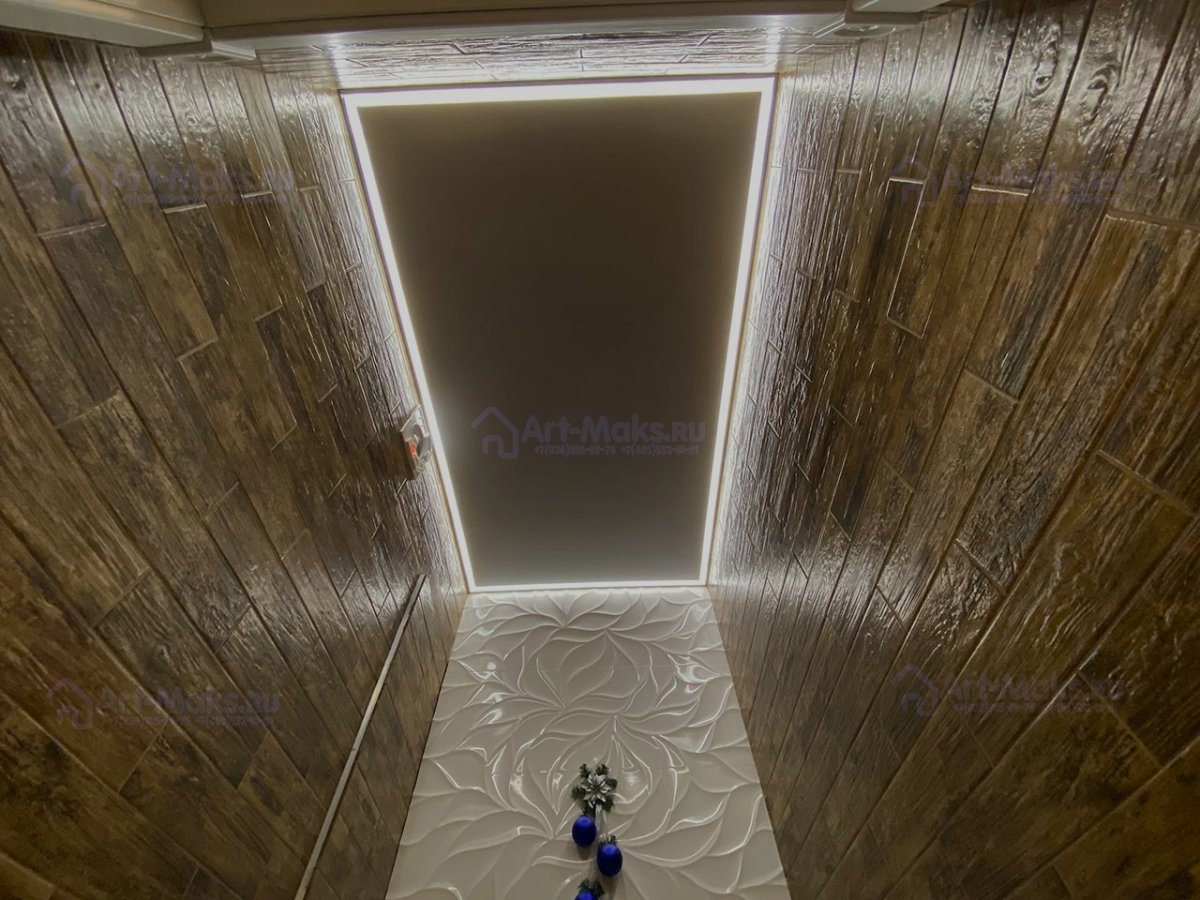 Парящий потолок в туалете