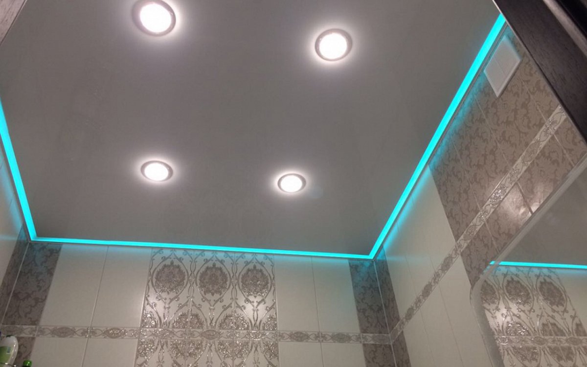 Парящие линии на потолке