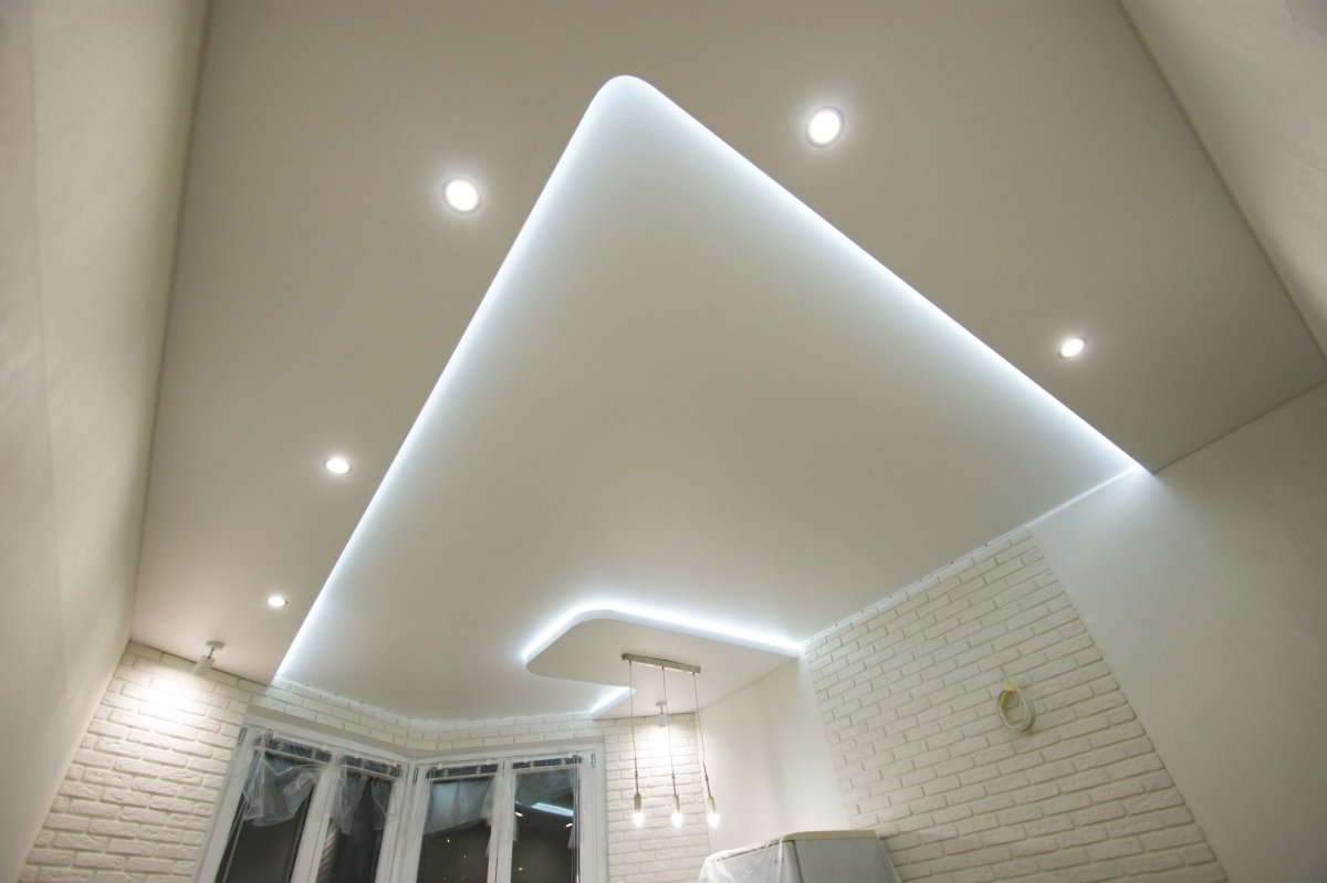 Парящий натяжной потолок