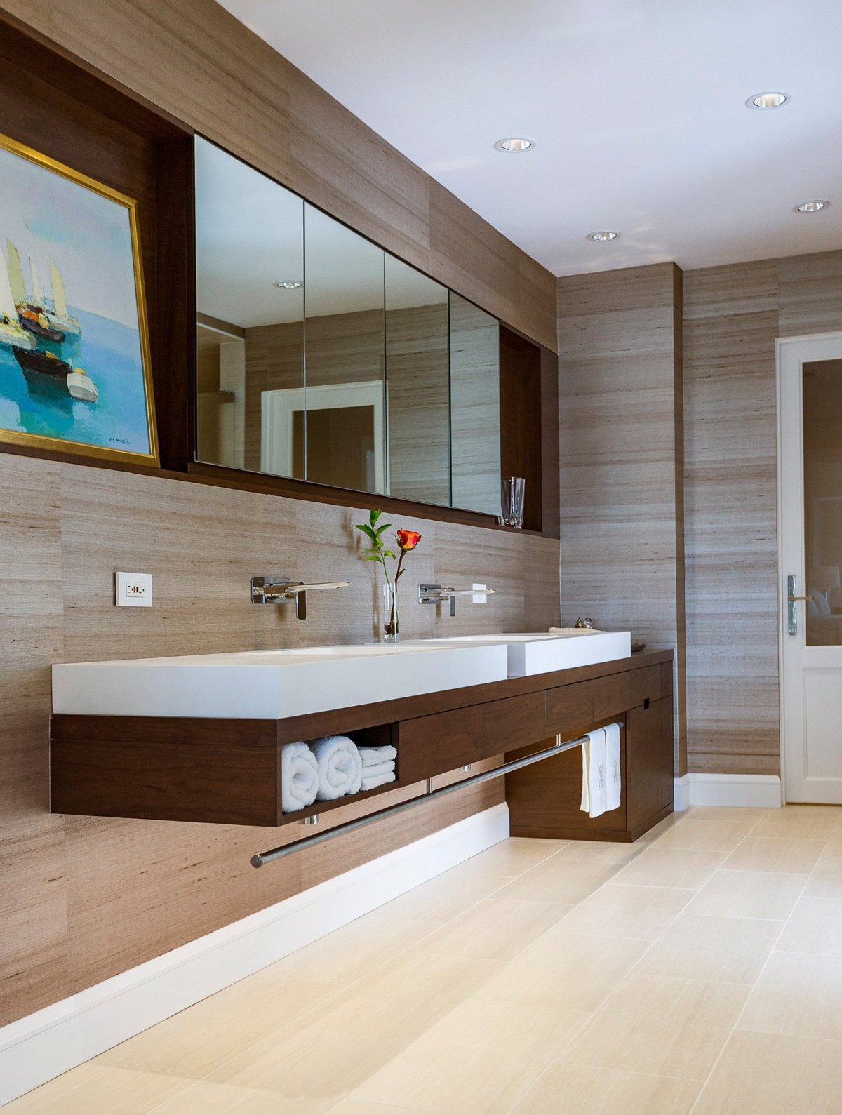 Ванная под дерево