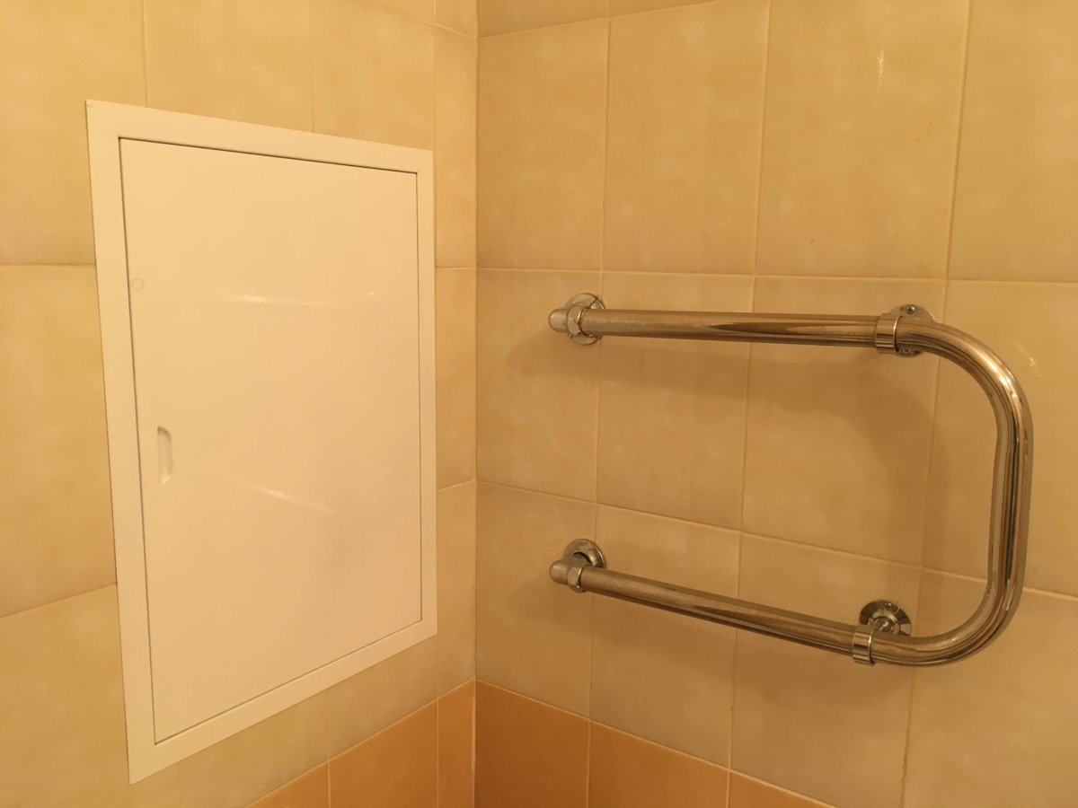 Ревизионный люк универсал Люкс Лайт 800х800 напольный санитарный Левша