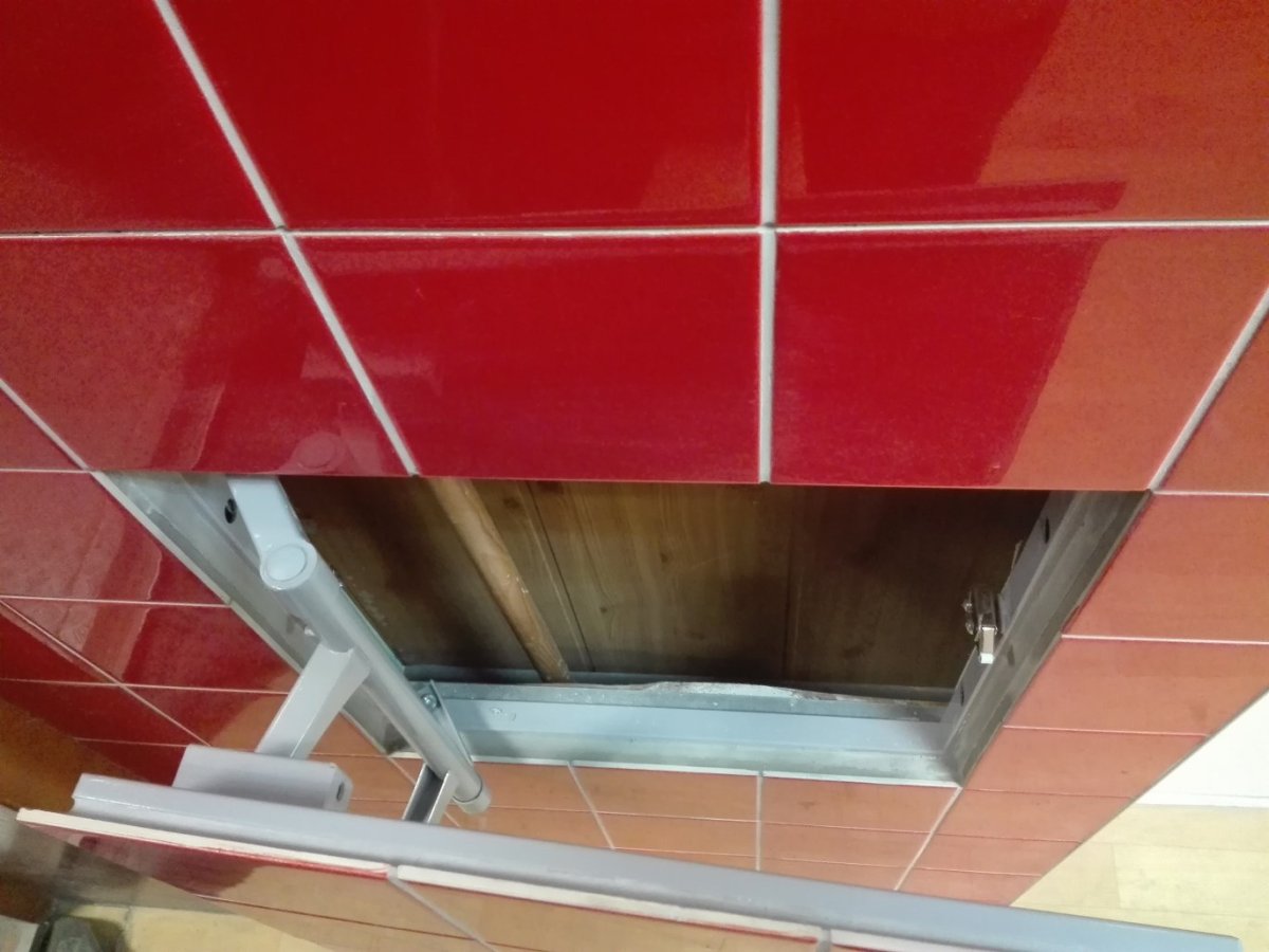 Люк ревизионный 600х600 мм под плитку стальной стил Хаммер