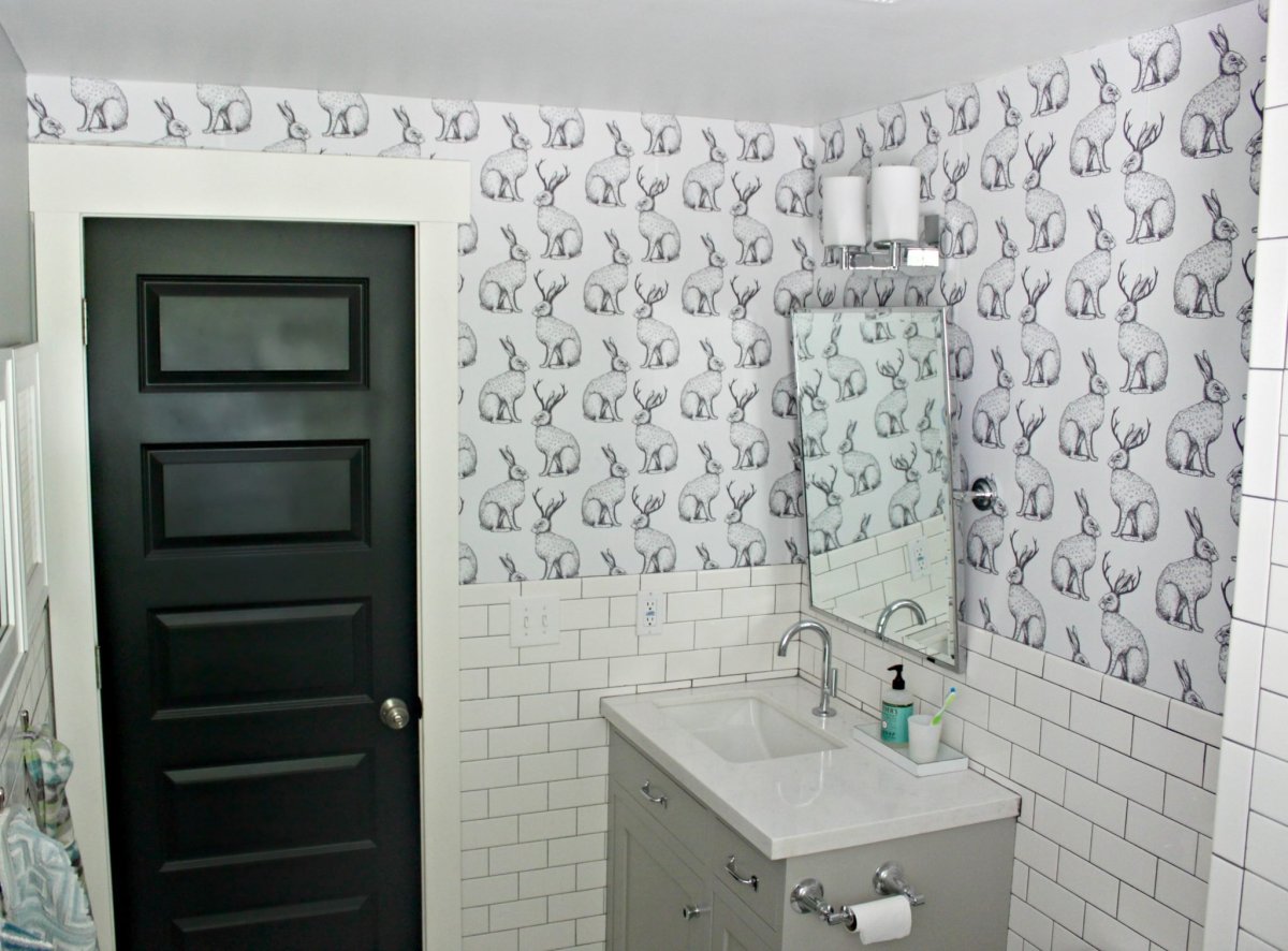 Ванная с обоями молодежный стиль