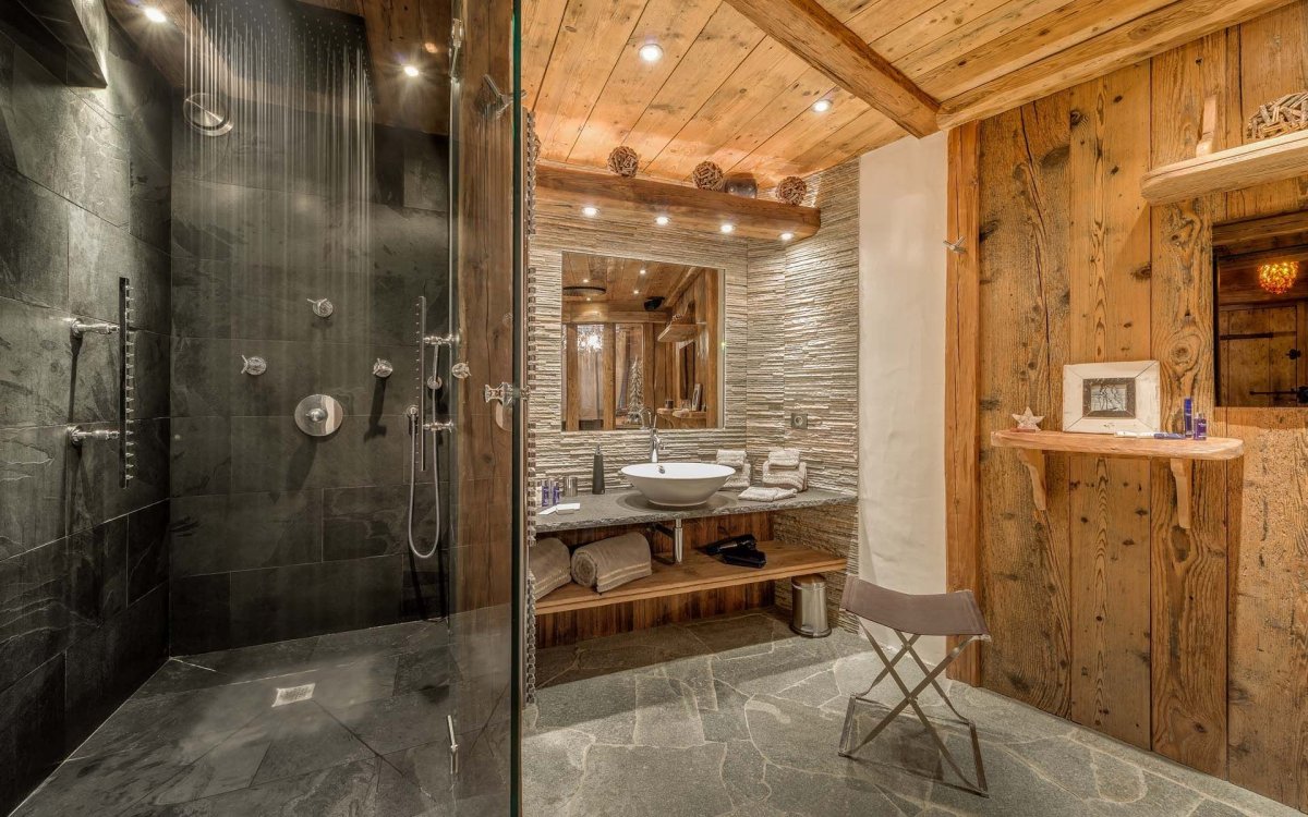 Душевая в стиле Шале