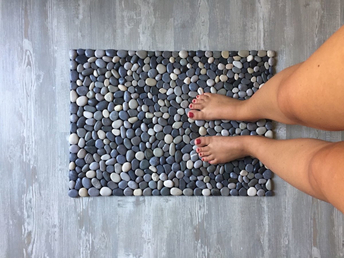 Душевая кабина из гальки