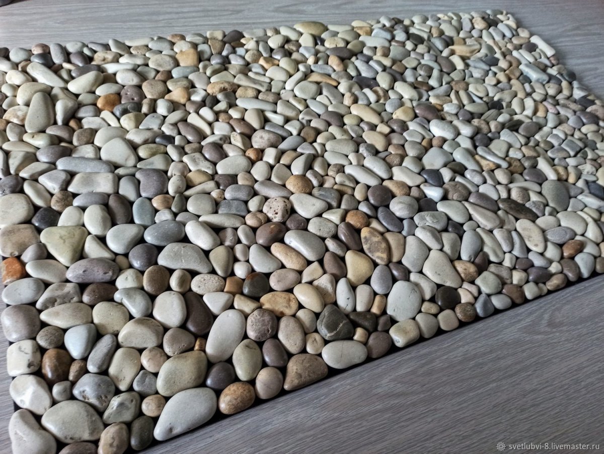 Галька в интерьере квартиры