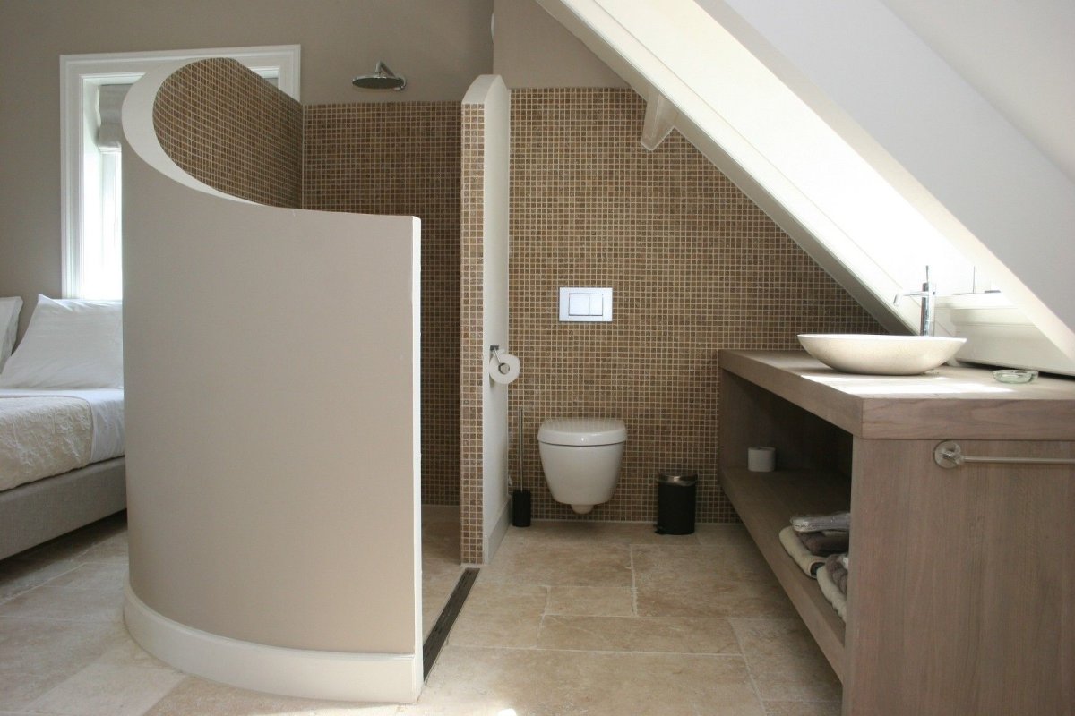 Унитаз на мансарде