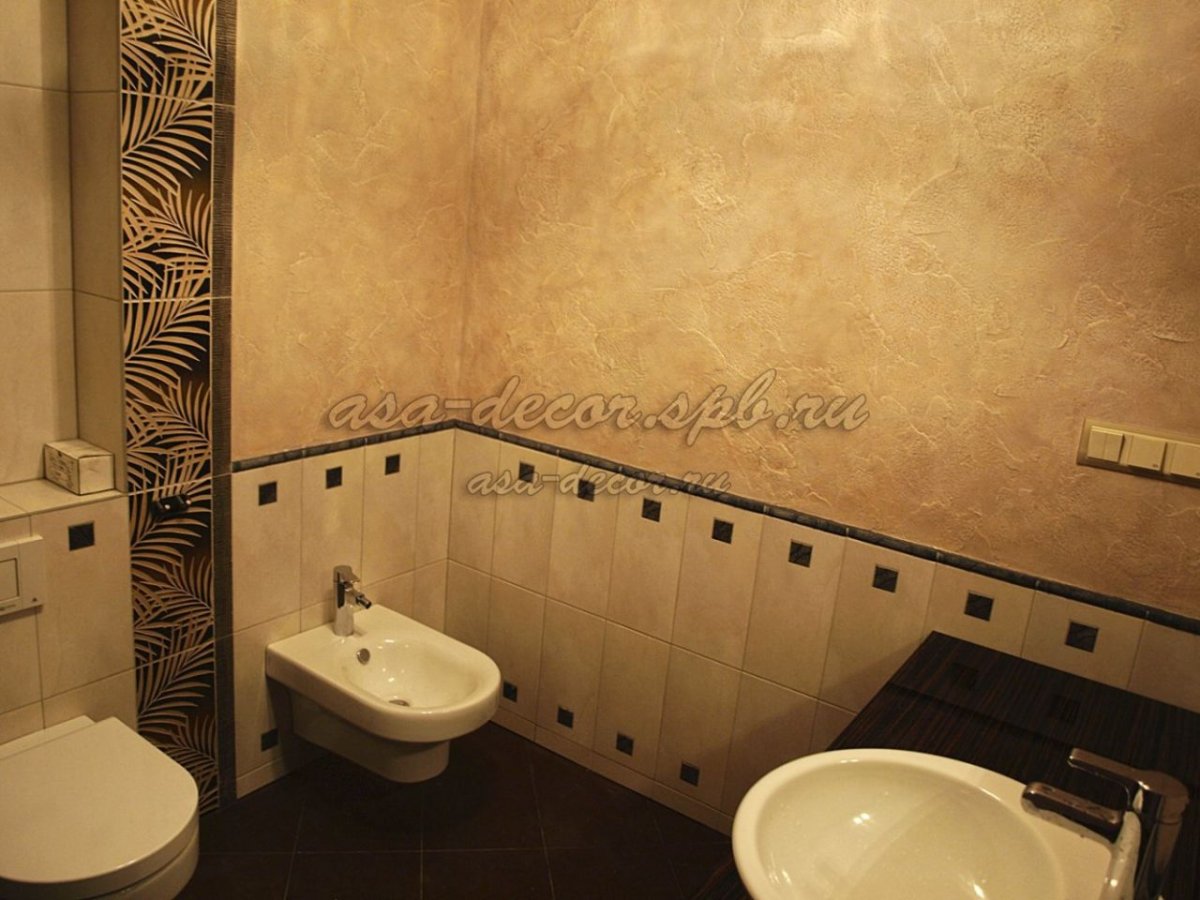 Отделка ванной штукатуркой короед