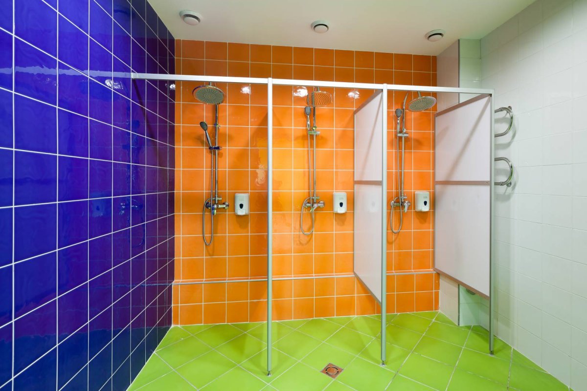 Дизайнерский уличный душ