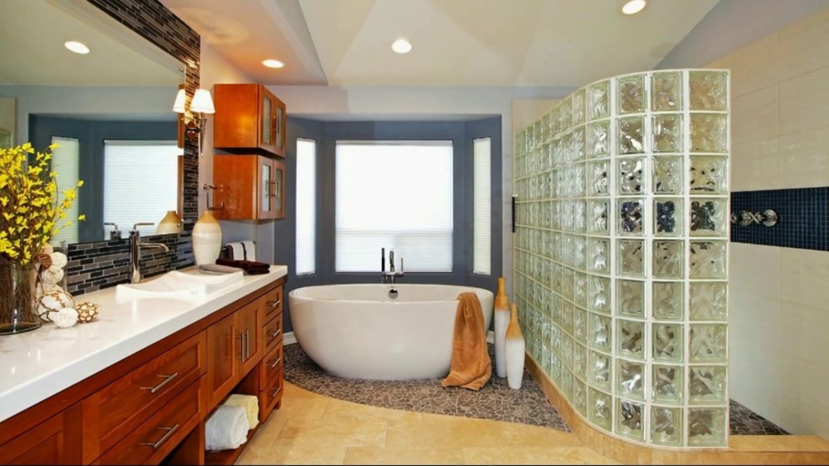 Стеклянные блоки в интерьере ванной