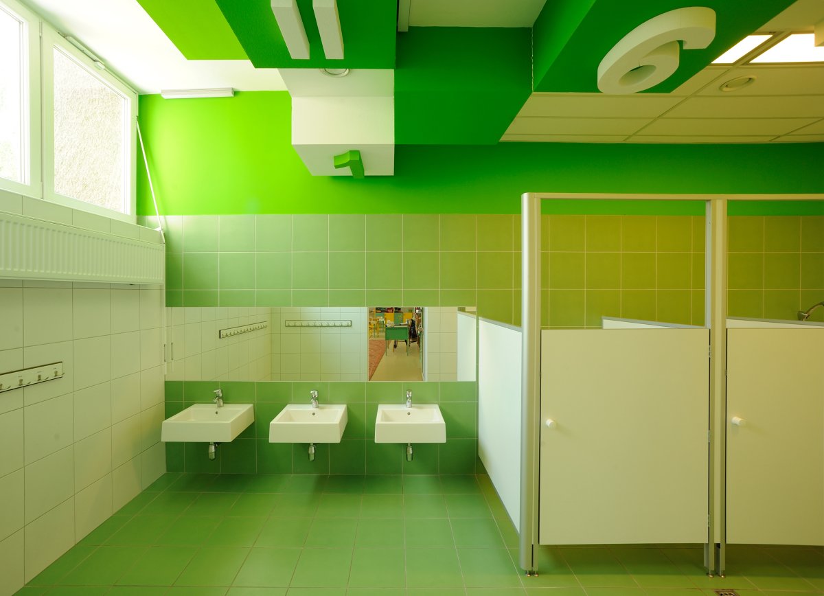 Общественный туалет интерьер