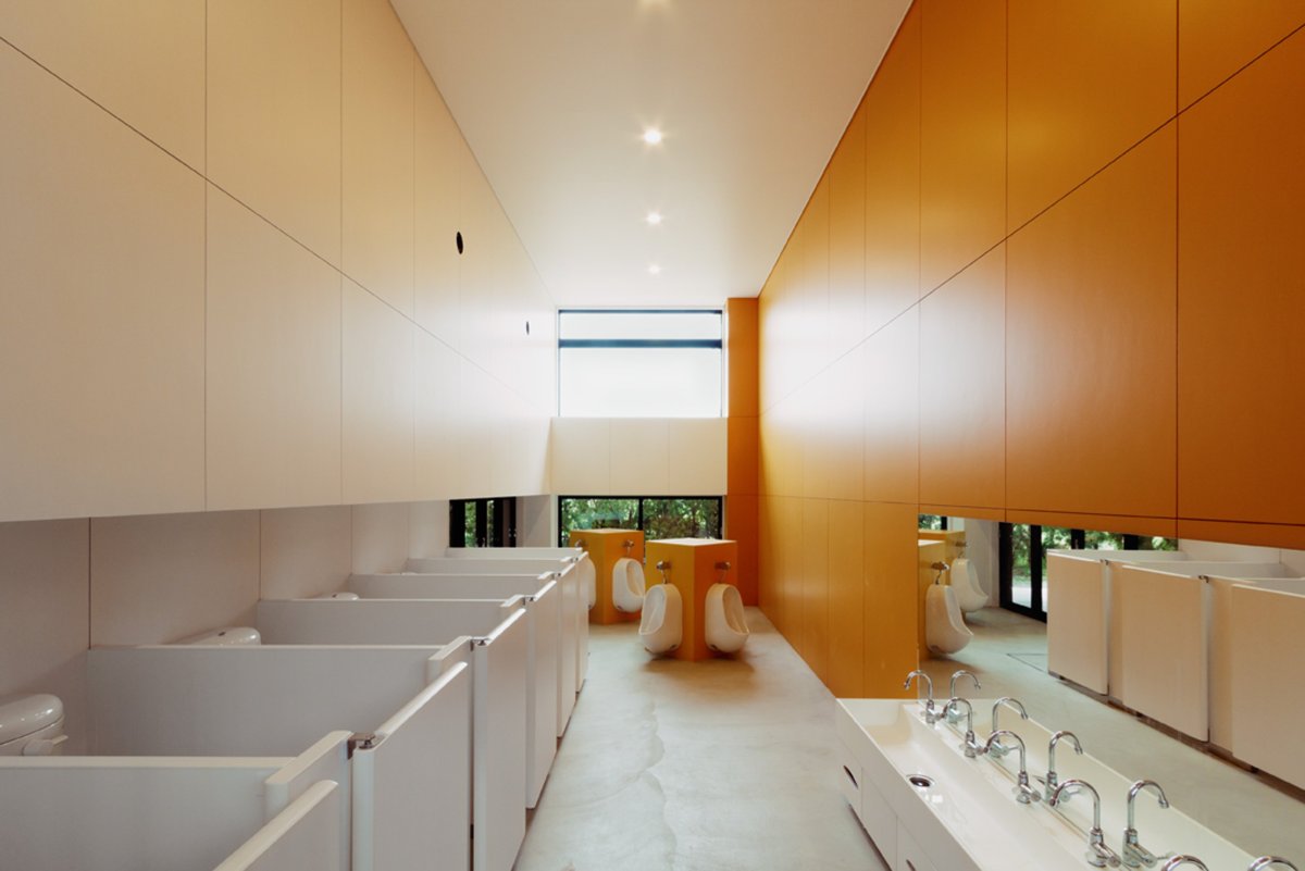 Туалет в детском саду