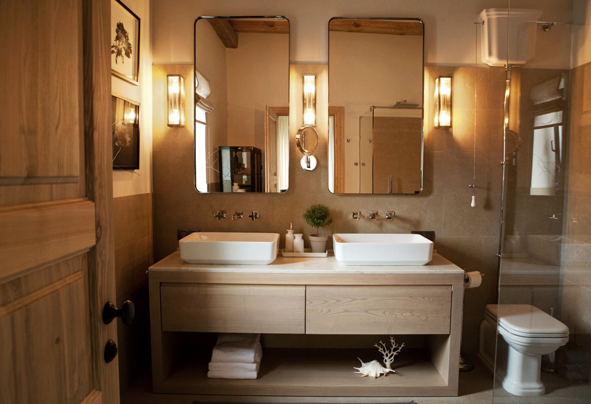 Интерьер ванной комнаты для двоих