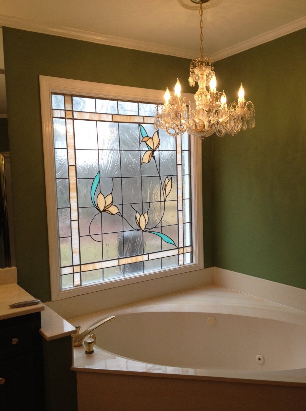 Витражное окно в ванной