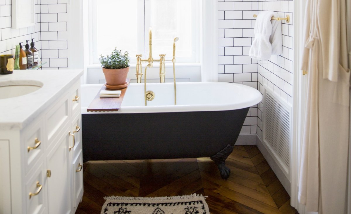 Ванна на ножках в интерьере