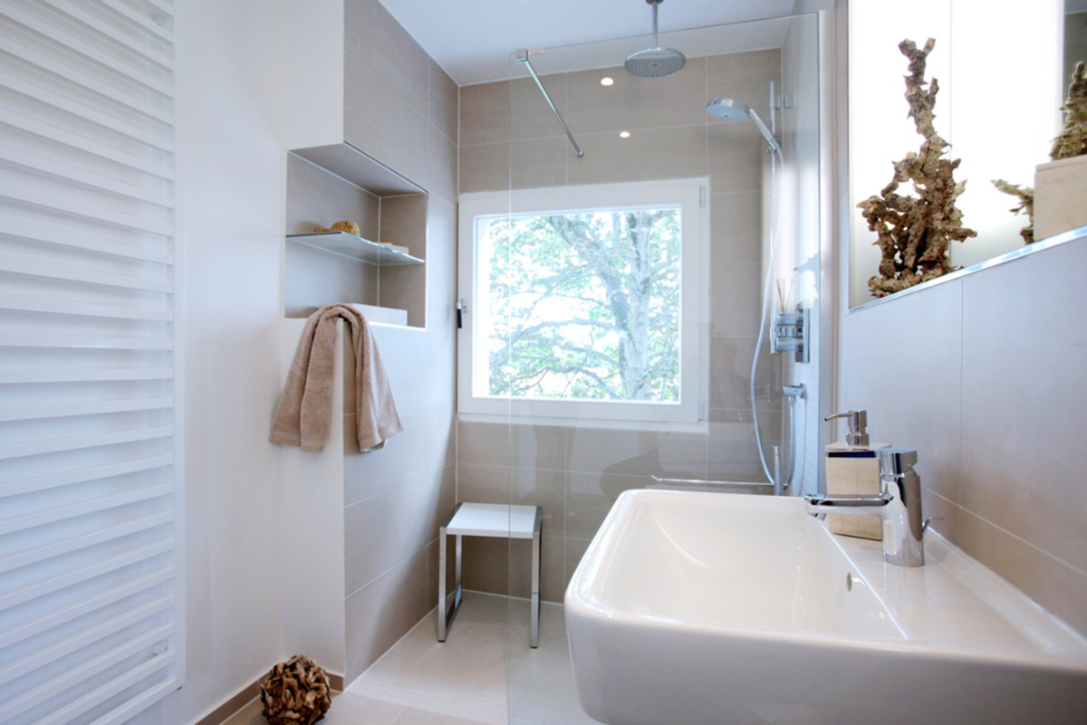 Зеркало в маленькой ванной