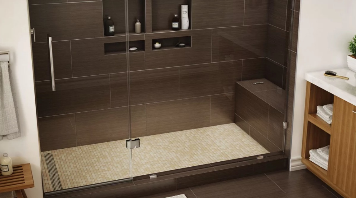Встроенная душевая кабина из кафеля