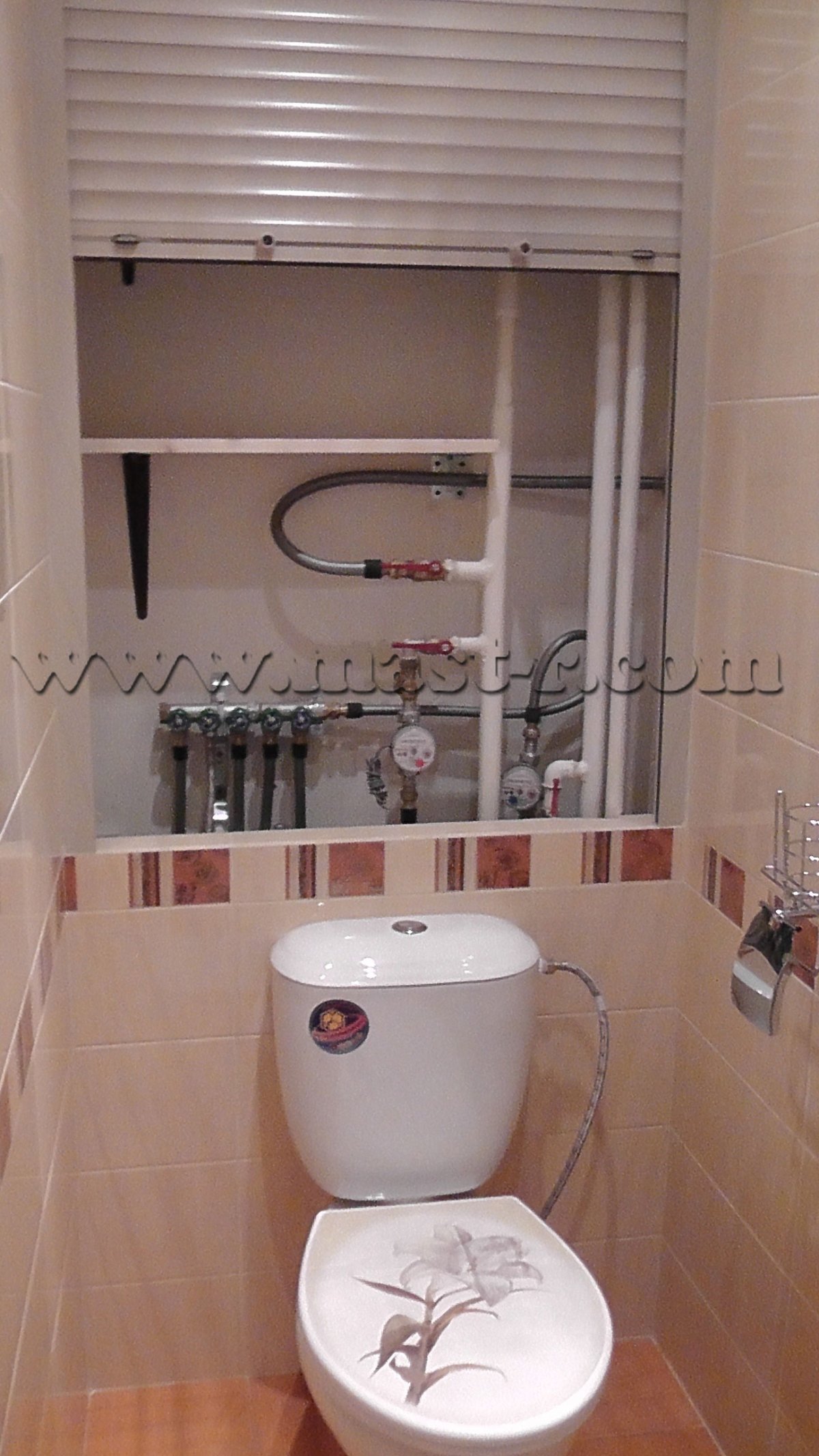 Отделка короба в туалете ламинатом