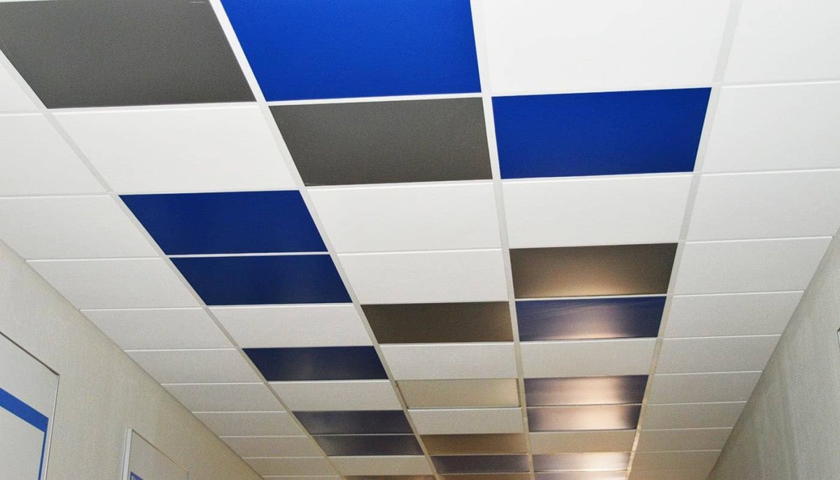 Покраска потолка Армстронг