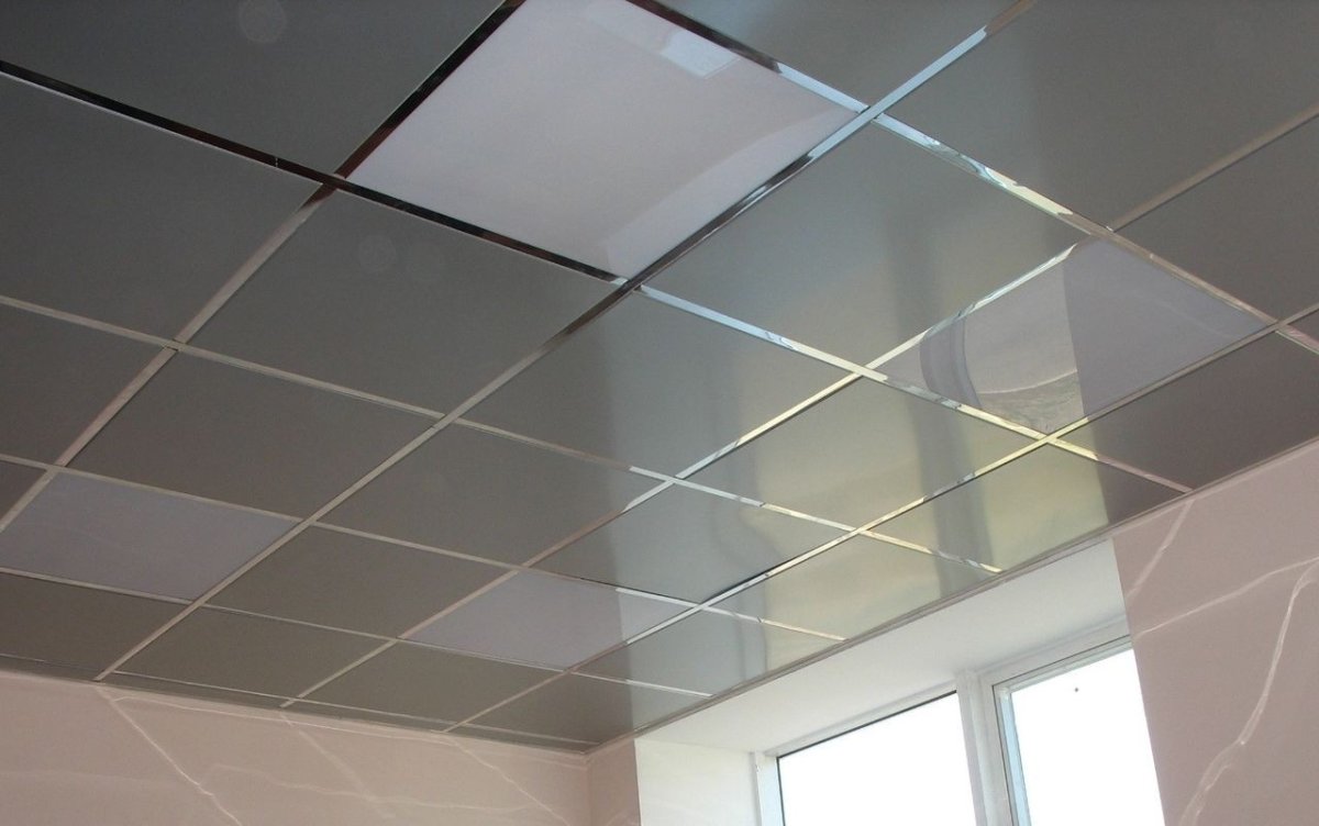 Черный потолок Армстронг лофт