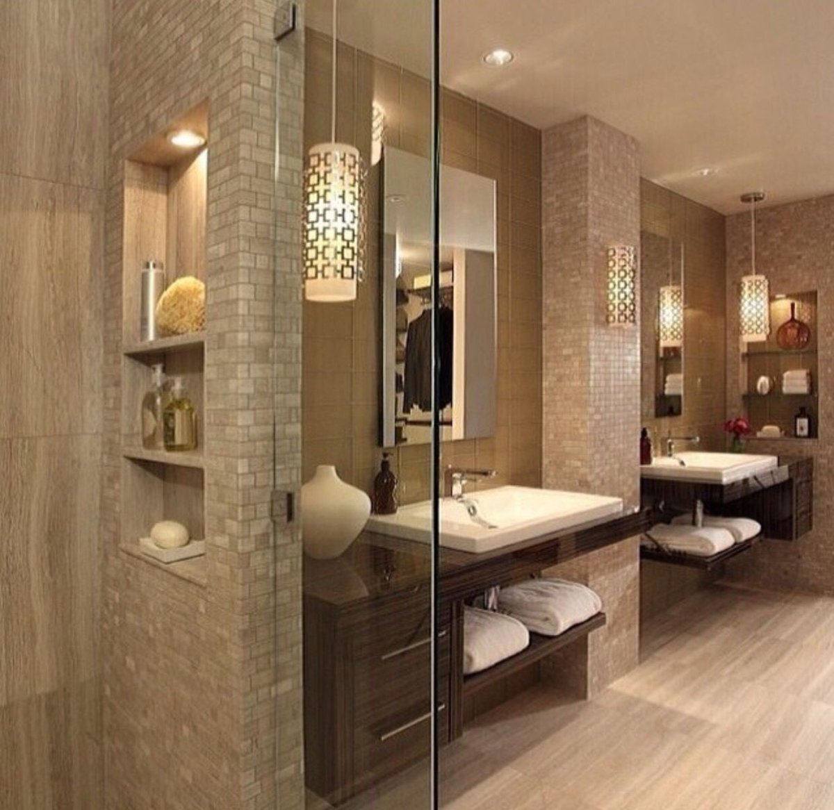 Интерьер душевой в нише